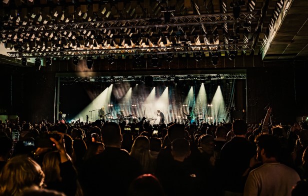 GOOD NEIGHBOURS  – NEW CENTURY HALL, MANCHESTER – LIVE REVIEW & PHOTO&nbsp;GALLERY