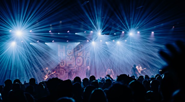 HAPPY MONDAYS – VICTORIA WAREHOUSE MANCHESTER  – LIVE&nbsp;REVIEW