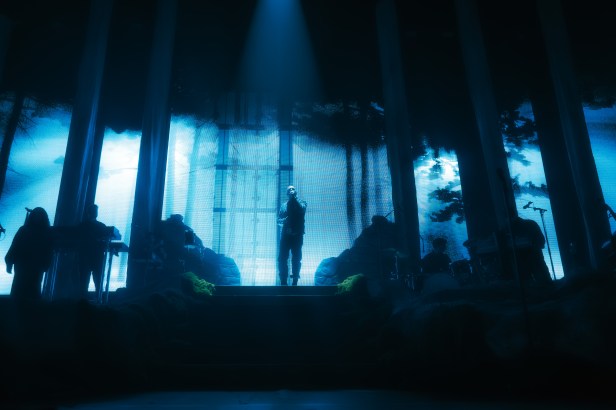 The Magic of Dermot Kennedy’s ‘The Weight Of The Woods’&nbsp;Tour